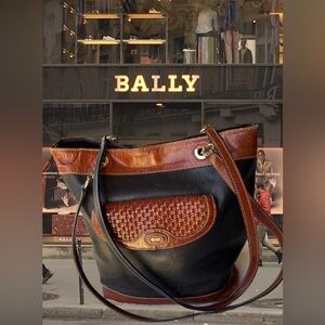 Bally 🔥 Shoulder Bag and Crossbody 🌺